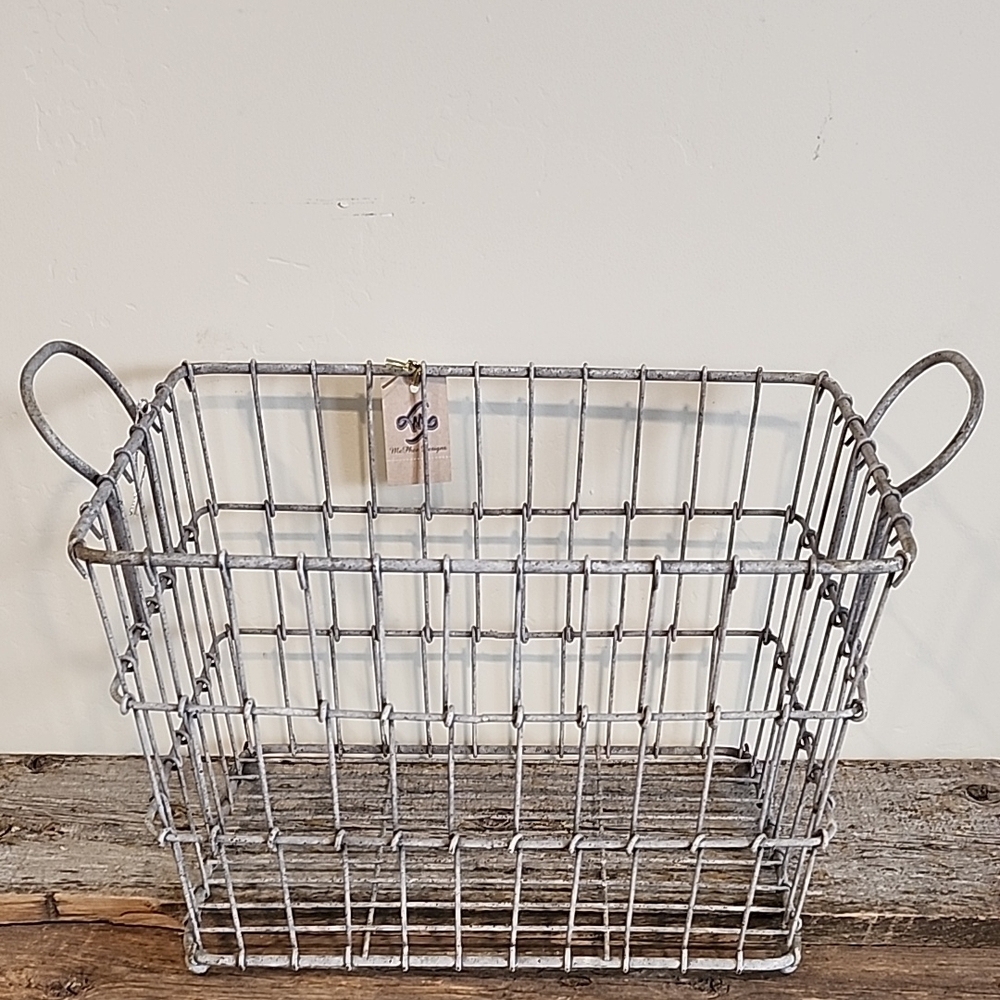 Rustic Metal Wire Basket